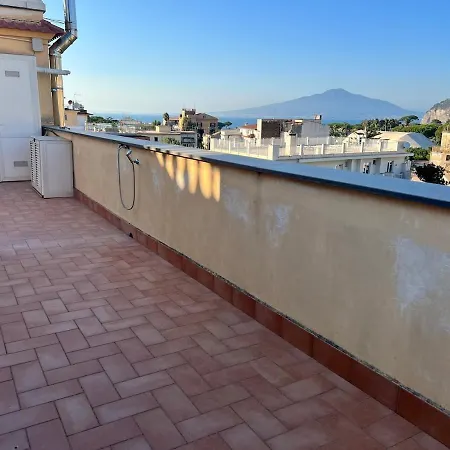 Апартаменты Prestige Laura 1hr To Amalfi Coast *